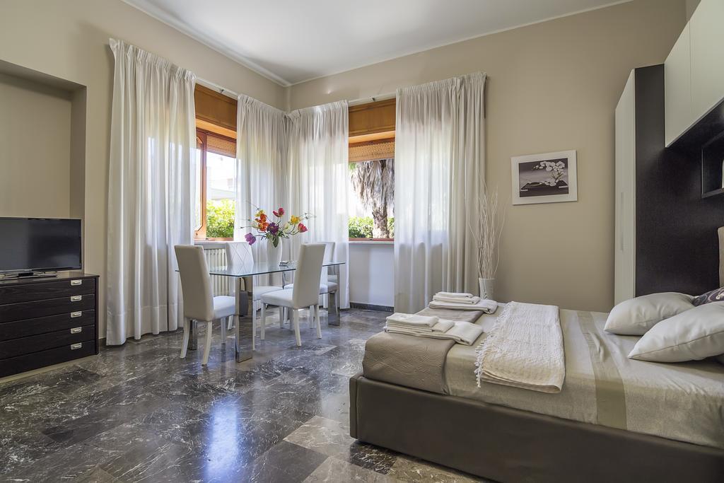 Villa Lazzari B&B Tra I Due Mari Maglie Eksteriør billede