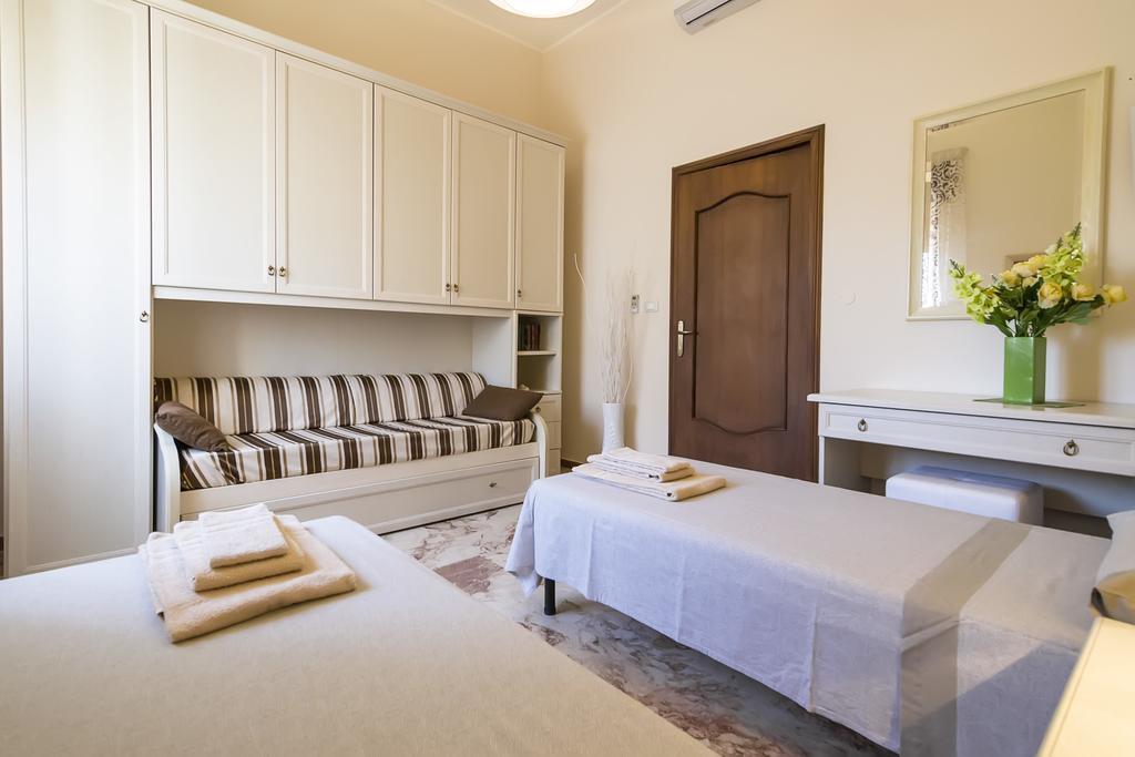 Villa Lazzari B&B Tra I Due Mari Maglie Eksteriør billede